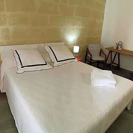 Alojamento de Acomodação e Pequeno-almoço Le Luminarie