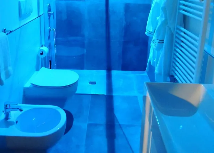 לינה וארוחת בוקר Le Luminarie 3*