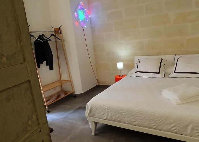 Le Luminarie 3* לצ'ה